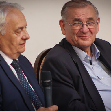 Latorcai János az Országgyűlés alelnöke, a KDNP Országos Választmányának elnöke és Lezsák Sándor az Országgyűlés alelnöke, a Nemzeti Fórum elnöke. Fotó: Szolnoki Dániel.