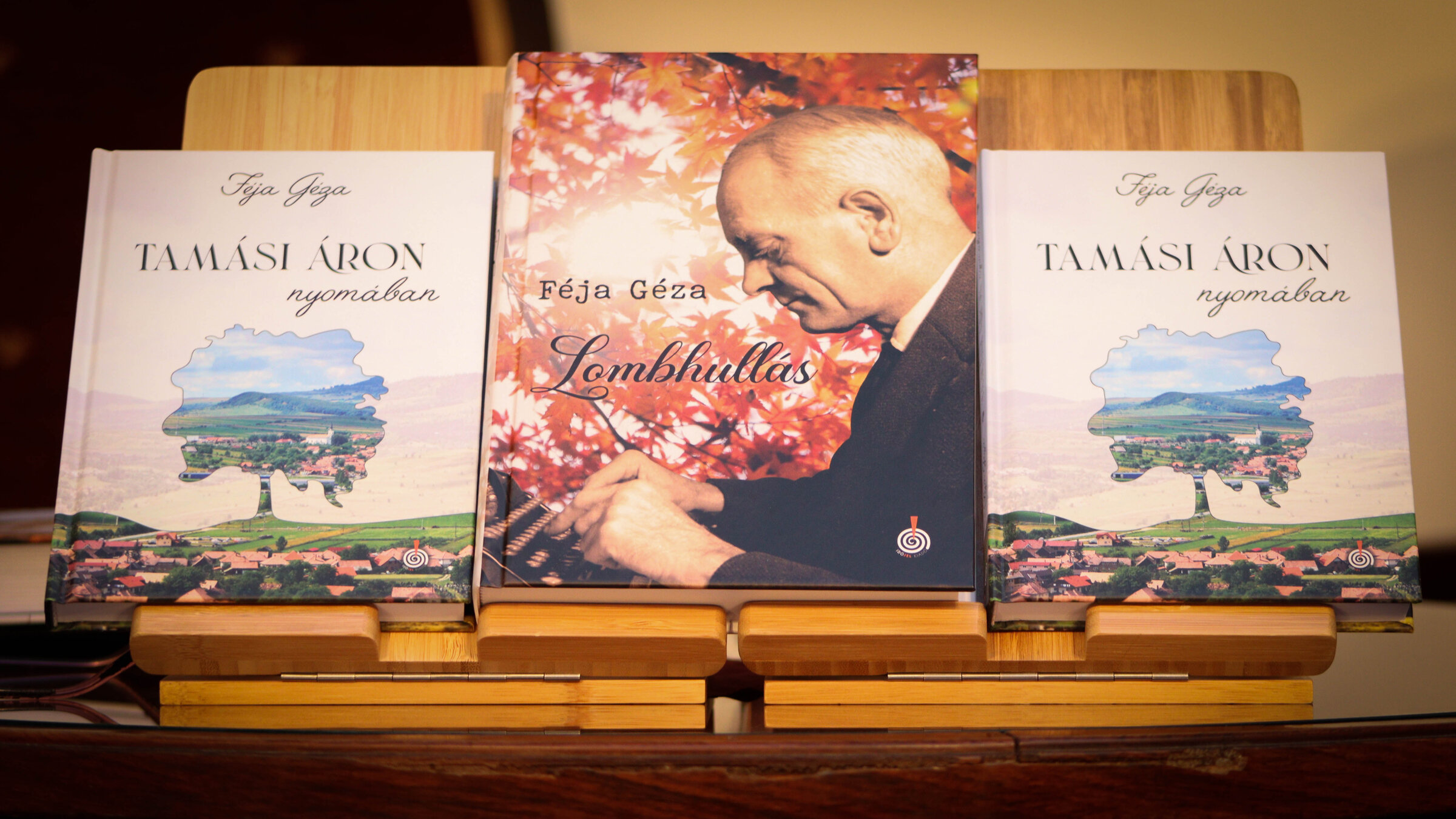 Féja Géza: Tamási Áron nyomában és Lombhullás