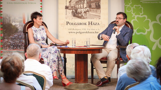 Civil Akadémia: Hátország