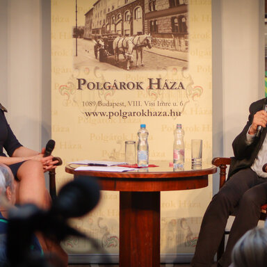 Szabó Anett és Nagy Ervin filozófus. Fotó: Szolnoki Dániel.