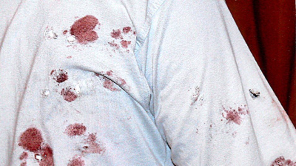 AZ ERŐSZAK PILLANATAI - fotókiállítás a 2006. október 23-ai rendőri brutalitásról immár a Polgárok Házában