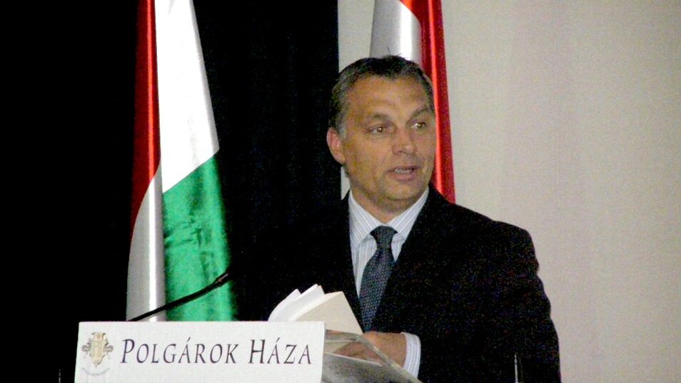 Matolcsy György: Éllovasból sereghajtó