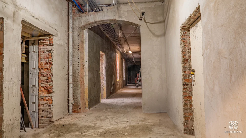 Nowa siedziba WTZ w Krotoszynie coraz bliżej. Trwa przebudowa budynku przy ul. Młyńskiej [ZDJĘCIA]