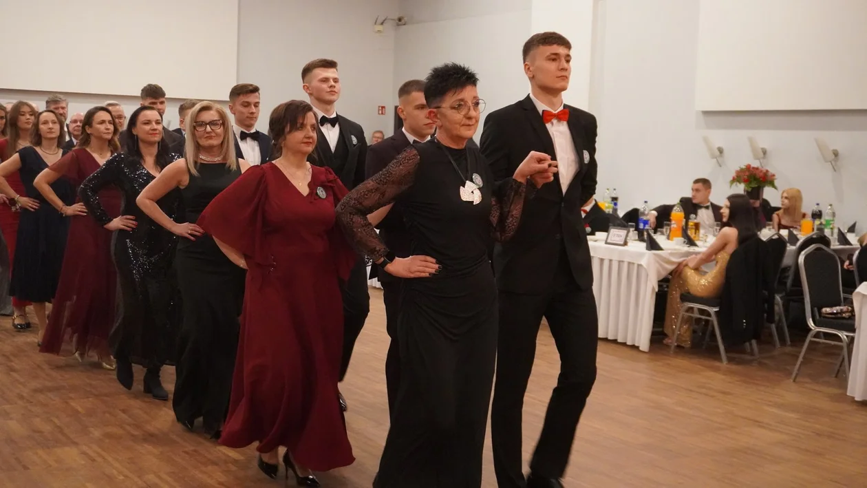 Studniówka 2026 Zespołu Szkół Technicznych w Pleszewie. Jedna noc, wiele pięknych wspomnień