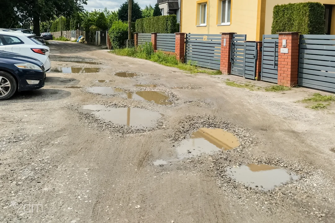 Koniec z dziurami na dwóch naramowickich ulicach. Prace w Poznaniu ruszą lada moment