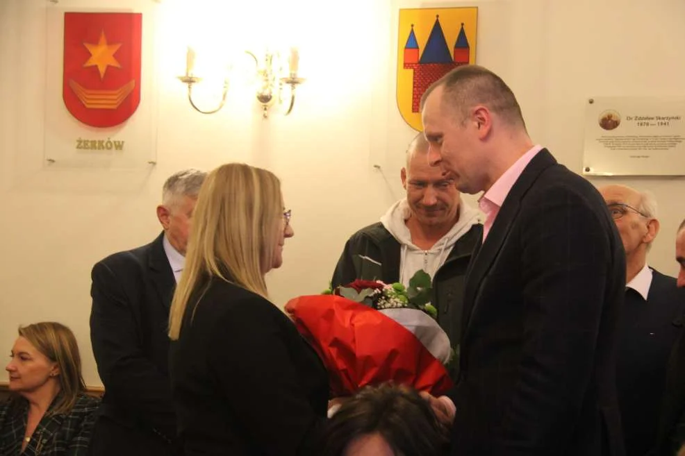 Wyrok sądowy przyczyną zmian. Doświadczony radny musiał oddać mandat debiutantce [ZDJĘCIA]