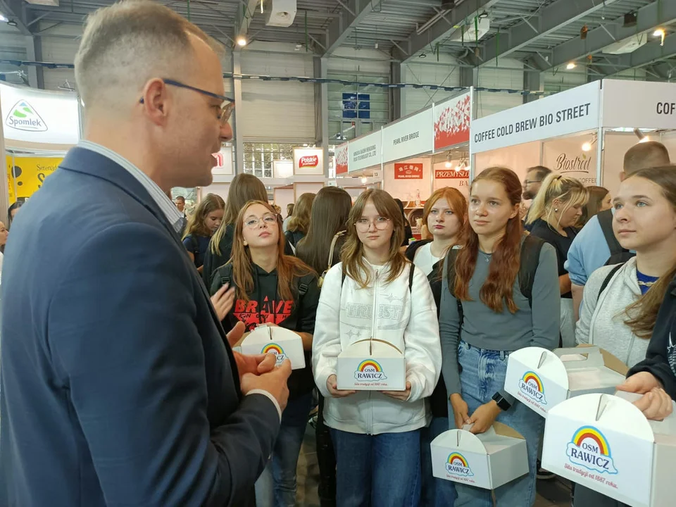 Okręgowa Spółdzielnia Mleczarska nawiązała współpracę z rawicką szkołą