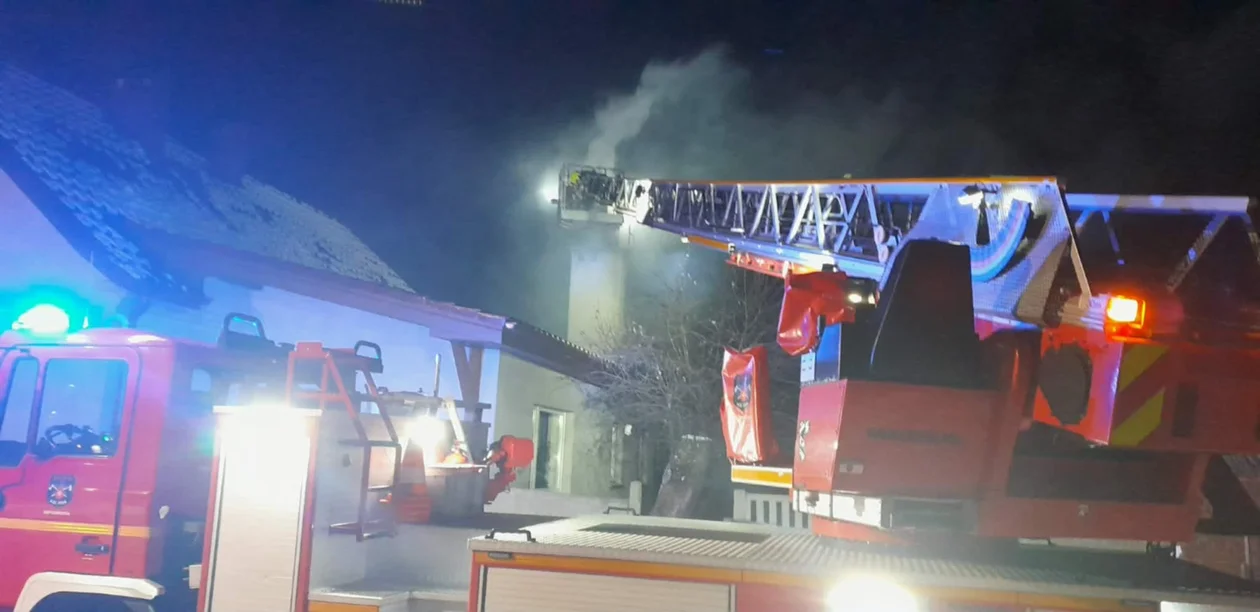 Straż interweniowała w gminie Dobrzyca. Pożar sadzy w Polskich Olędrach