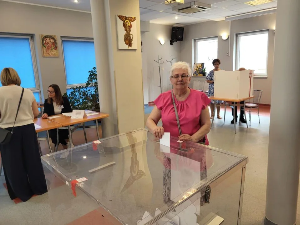 Ostatnie godziny wyborów prezydenckich. Frekwencja ciągle rośnie [ZDJĘCIA]