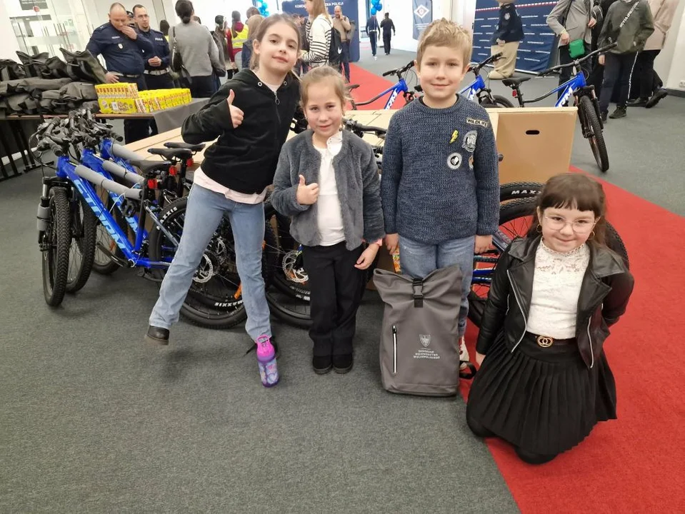 Wyróżnienie dla „Trójki” w konkursie „Odblaskowa Szkoła 2025”