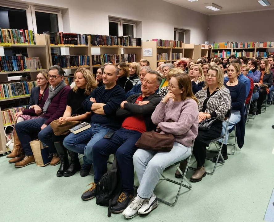 Autorka wciągających powieści odwiedzi Gołuchów. Agnieszka Jeż spotka się z czytelnikami w bibliotece