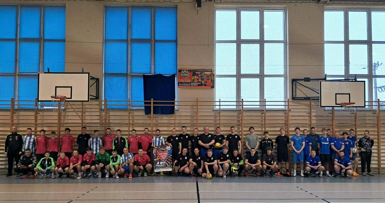 Halowy turniej piłki nożnej w Choczu. Zagrali na rzecz Wielkiej Orkiestry Świątecznej Pomocy