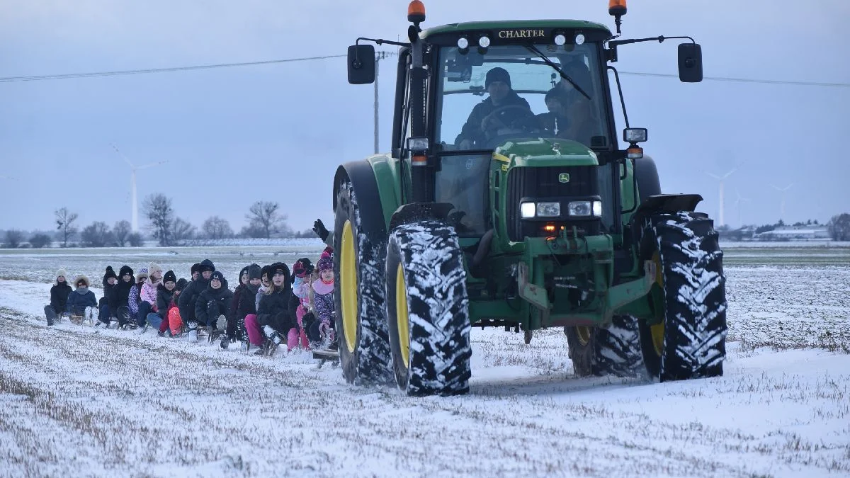 Kuligu nigdy nie planują, zawsze wszystko "na spontonie". W tym roku na sanki wsiadło kilkadziesiąt osób