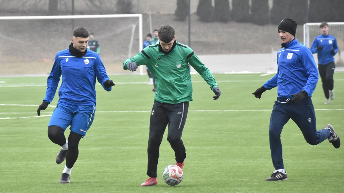 Trening strzelecki w pierwszym sparingu Krobianki Krobia