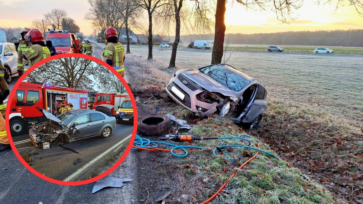 Wypadek w Smoszewie. Jedna osoba uwięziona w aucie [ZDJĘCIA]