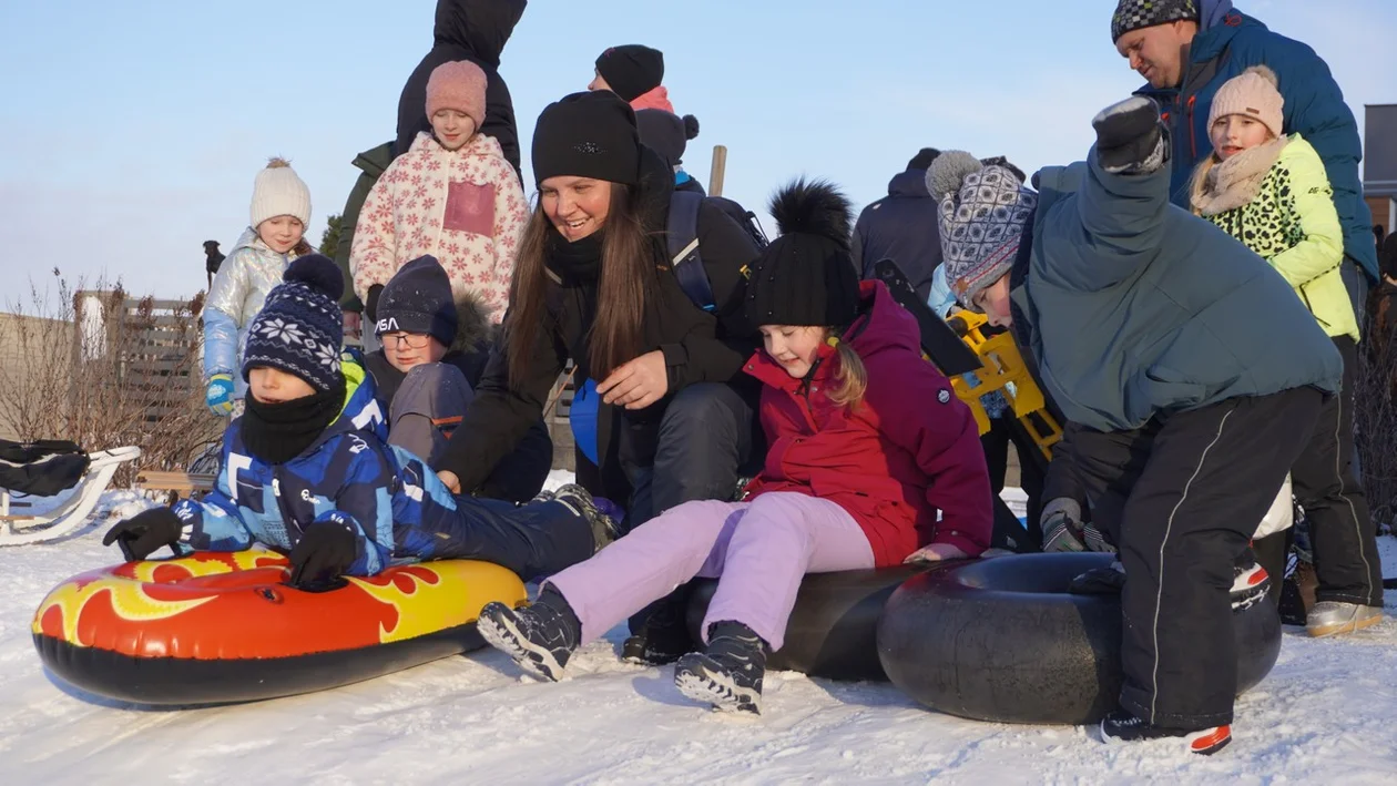 Zimowe szaleństwo w Fabianowie! Stworzyli dla dzieci niezwykłą atrakcję [ZDJĘCIA]