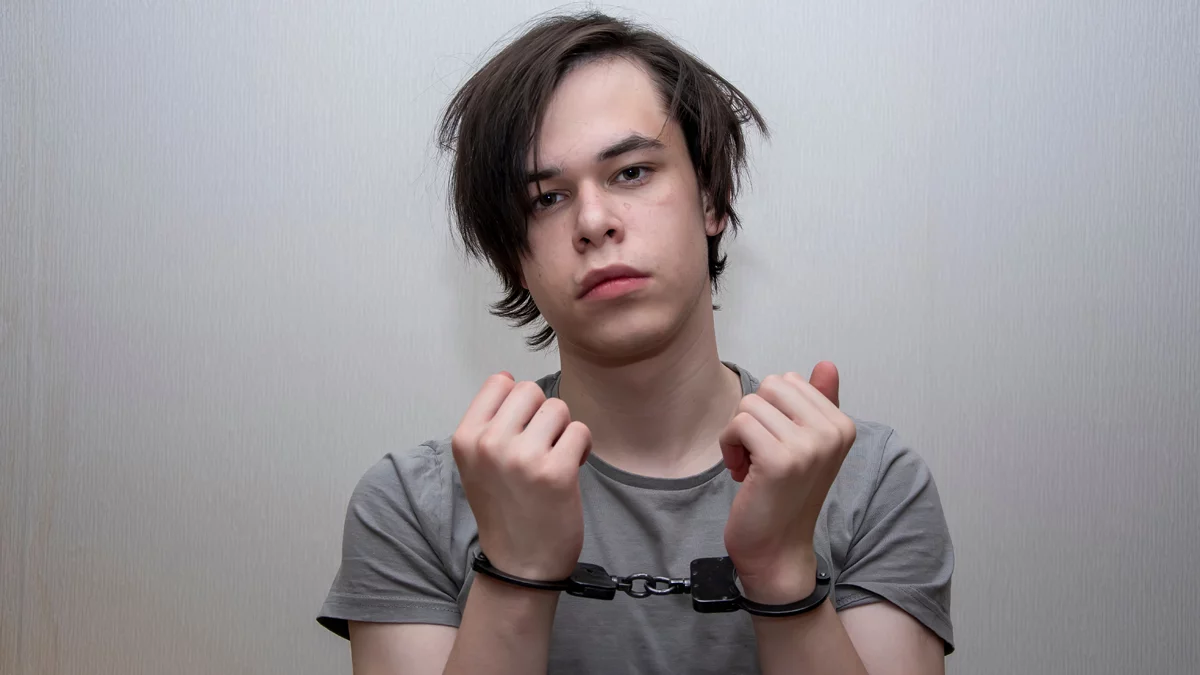 Dwóch nastolatków rzuciło się na sklepowy baner. Nie uciekną przed sądem