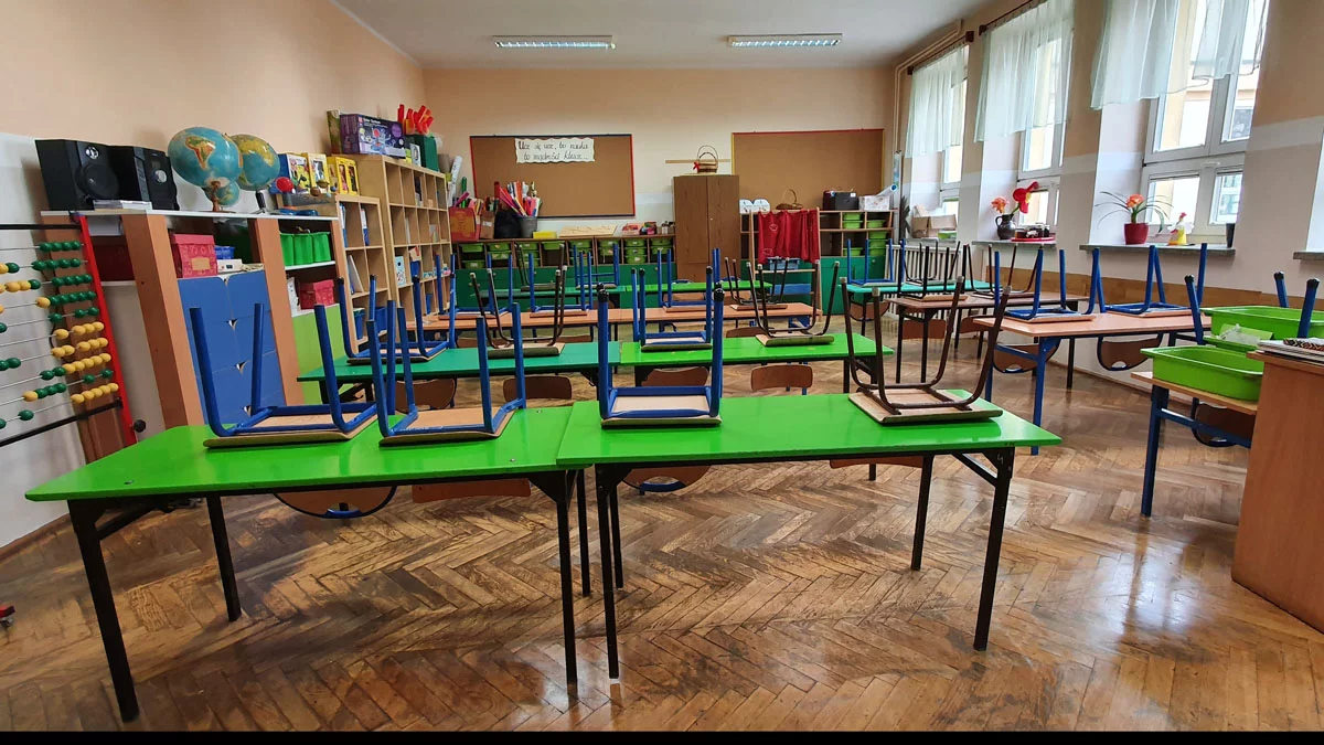 Decyzja zapadła. Radni likwidują przedszkole i liceum. Co z dziećmi? Co z uczniami?