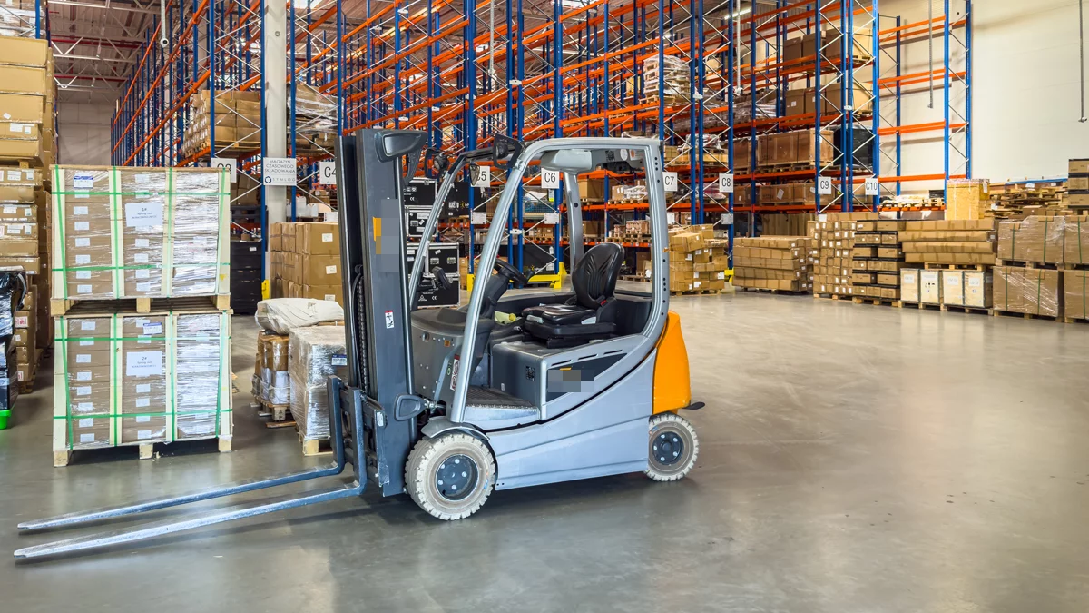 Koncern Amazon.pl. startuje z rekrutacją w centrach logistycznych, między innymi niedaleko Gostynia. Jaka jest oferta korporacji?