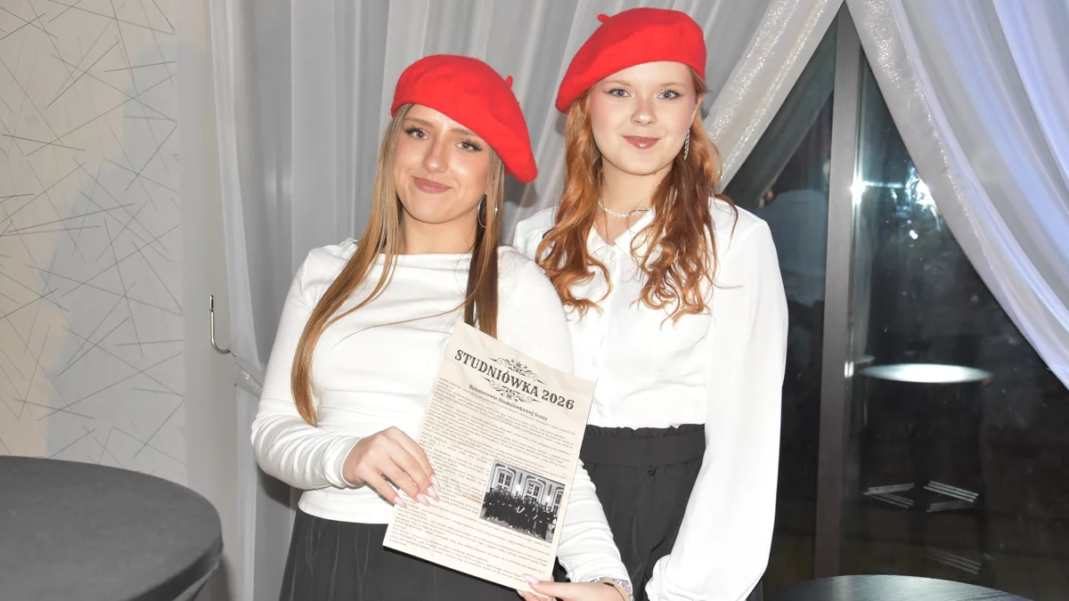 Spędzili w szkole prawie 30 tysięcy godzin. Dlatego na studniówce bawili się szalenie. Tańczyli tak, jakby nikt nie patrzył