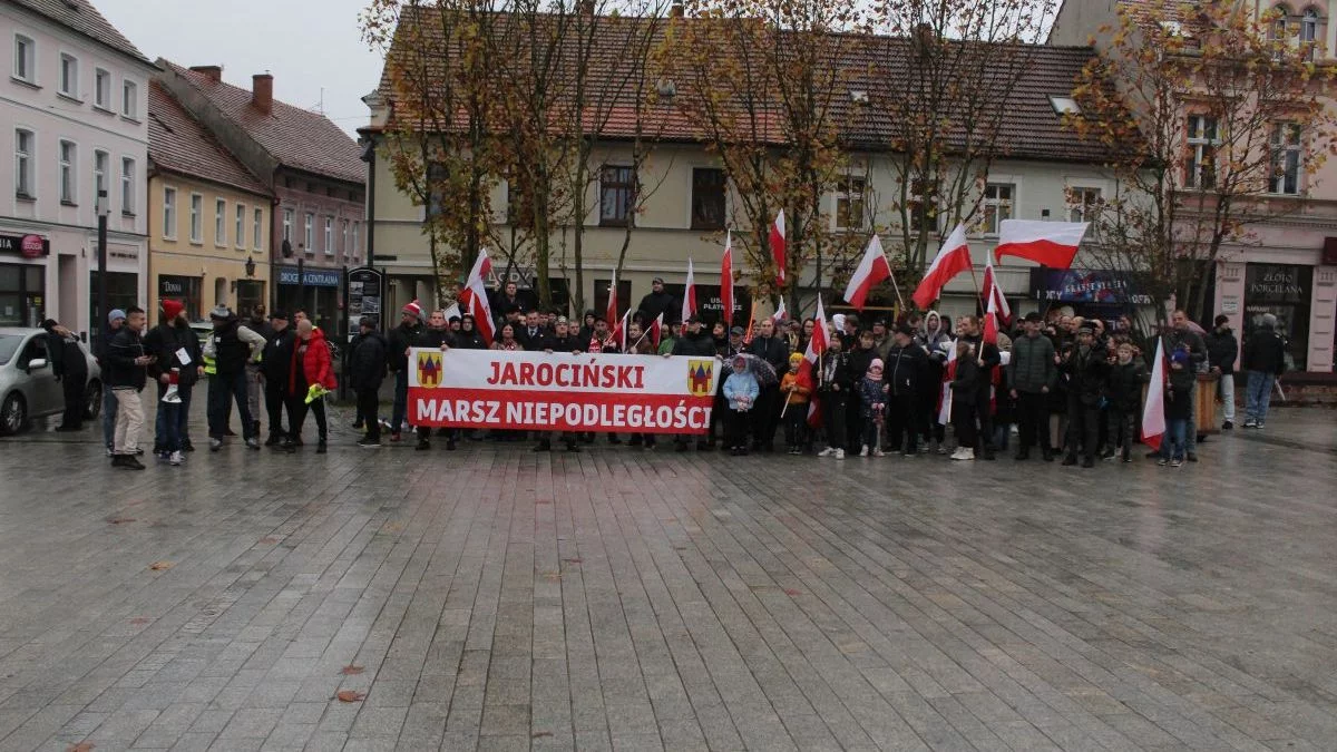 II Jarociński Marsz Niepodległości przeszedł ulicami Jarocina [ZDJĘCIA, WIDEO]