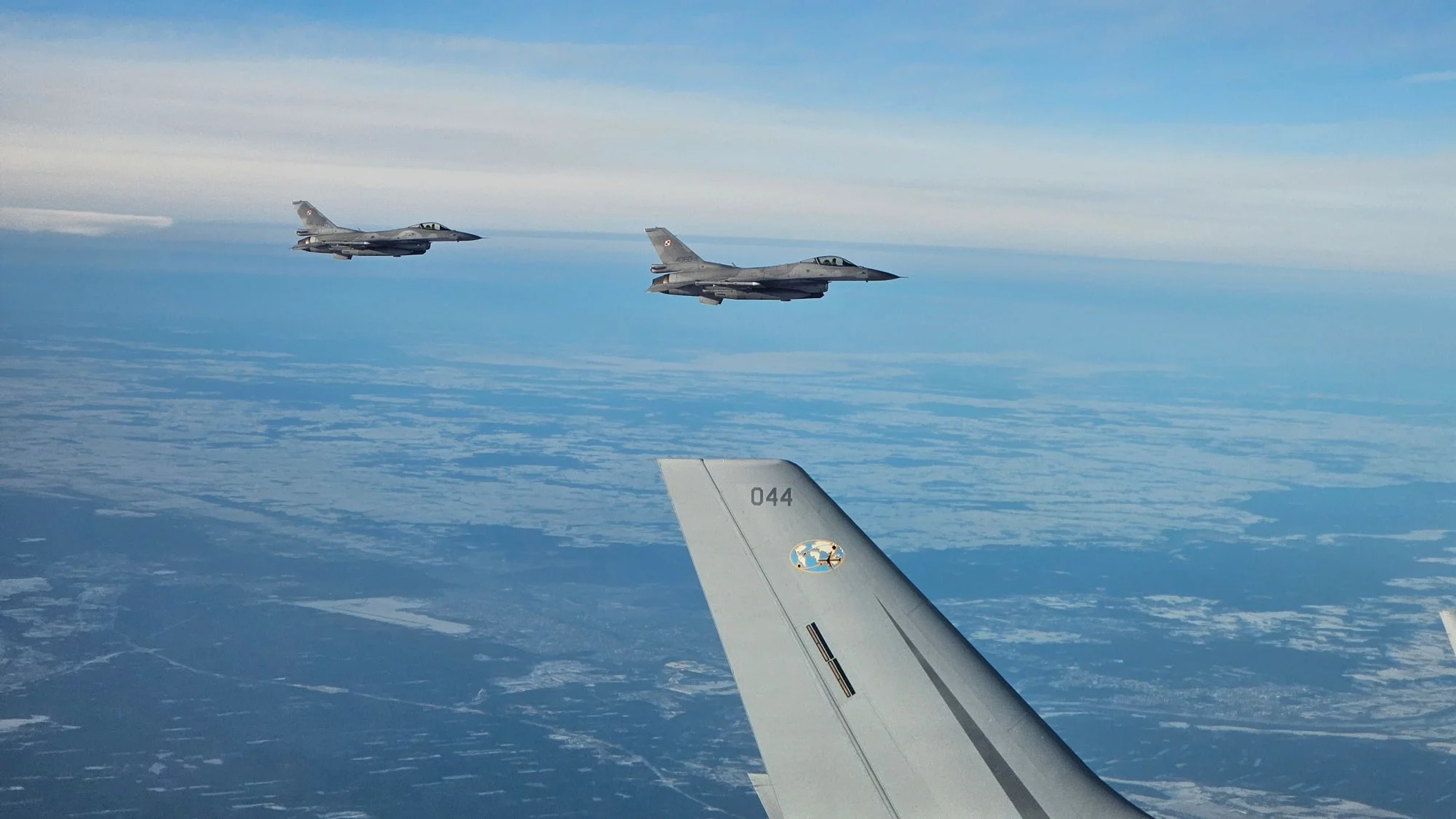 Potężny huk nad Polską? Wojsko wyjaśnia, co się dzieje