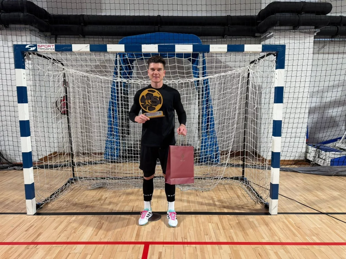 Policjant z Krotoszyna najlepszym bramkarzem międzynarodowego turnieju. Historyczny wynik drużyny