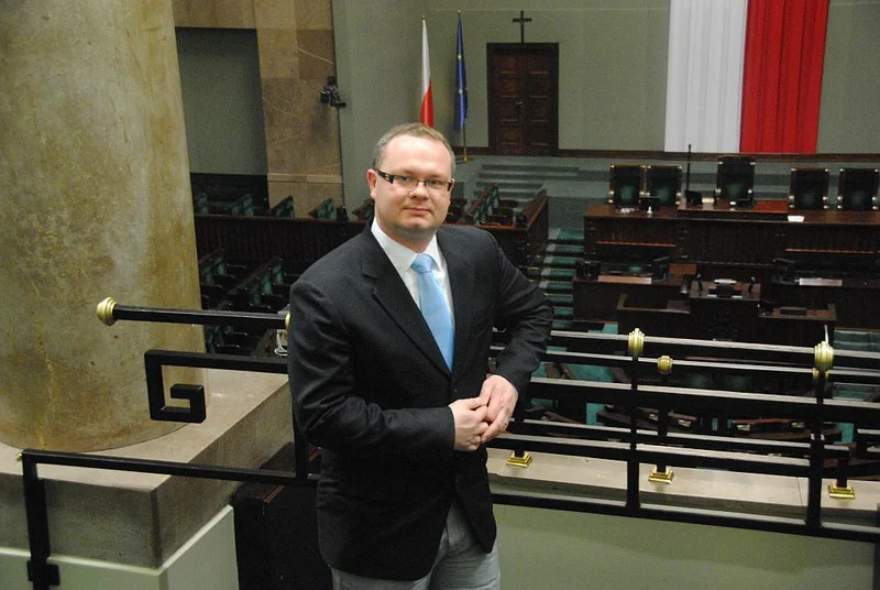 Obrazek do pytania - W którym roku na posła wybrano Krzysztofa Kłosowskiego?