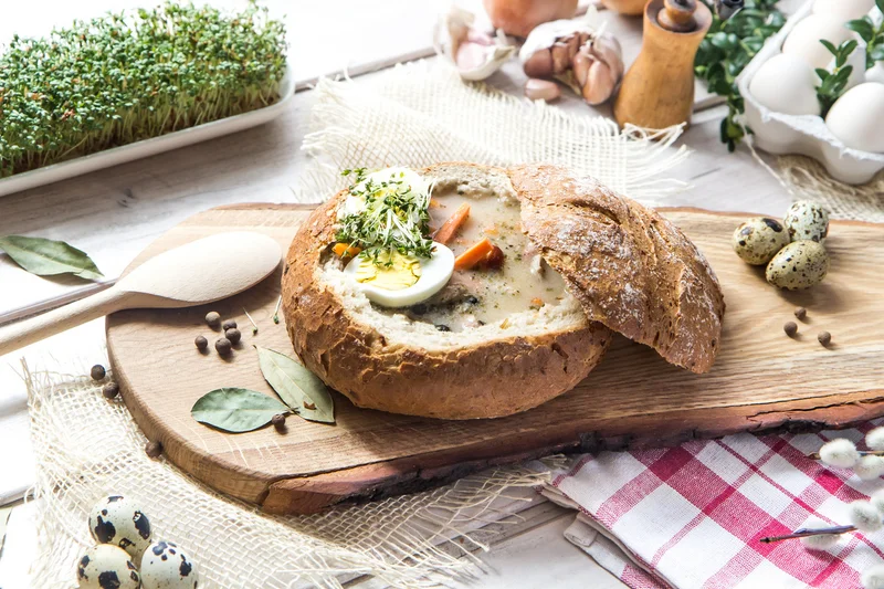 Obrazek do pytania - Zacznijmy od początku, czyli od zupy. Czym różni się żurek od barszczu białego?