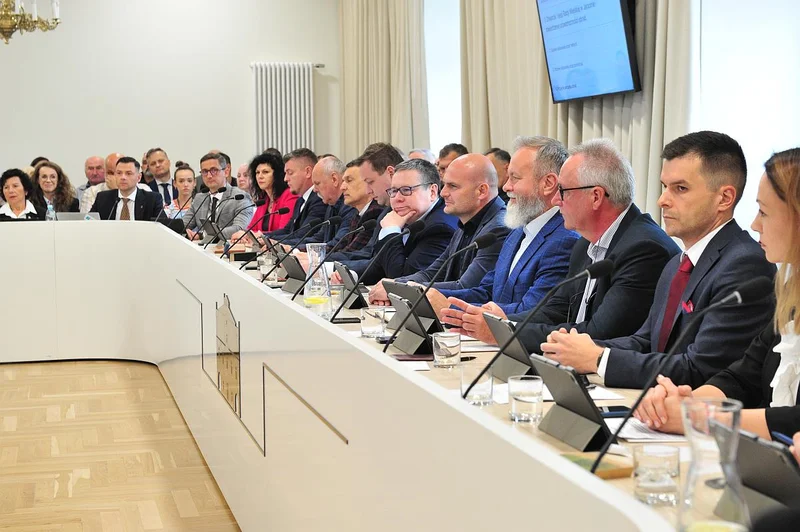 Obrazek do pytania - Ilu radnych liczy Rada Miejska w Jarocinie?