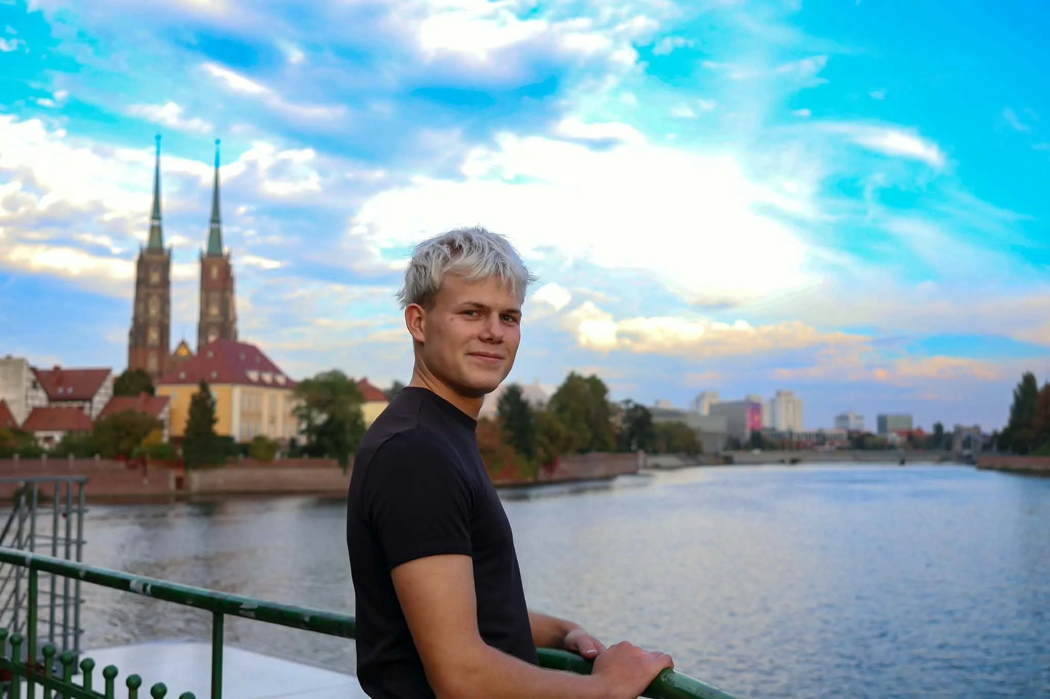 Kolejny muzyczny krok nastolatka. Chce podbić TikToka oraz YouTube utworem "Od Zera"