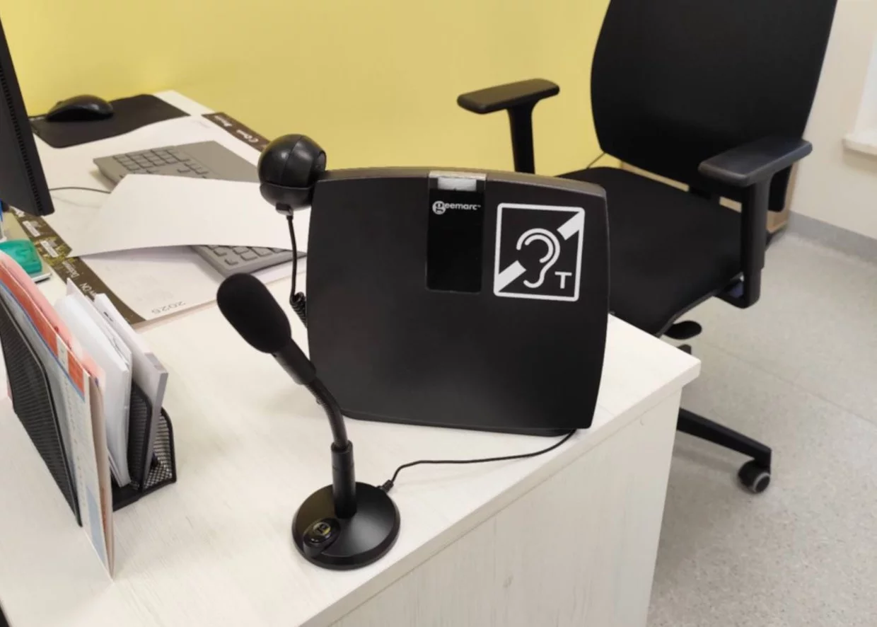 Szpital w Rawiczu bez barier. Pętle indukcyjne ułatwią kontakt z pacjentem