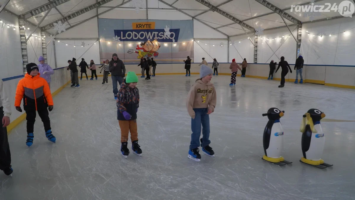 Otwarcie krytego lodowiska w Rawiczu już w sobotę. Wejście za 1 zł