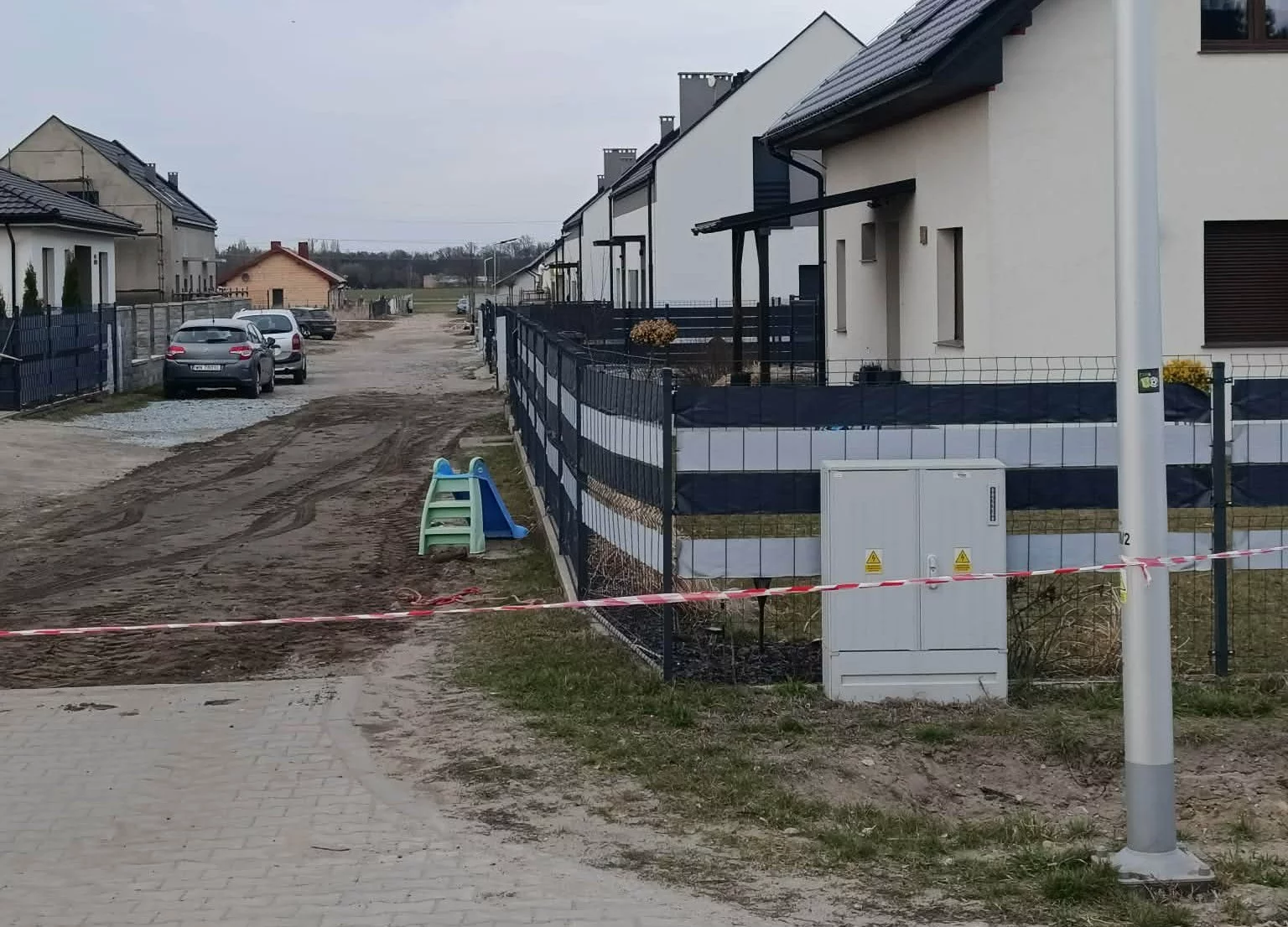 Pilna ewakuacja mieszkańców z siedmiu budynków. Znaleziono pocisk