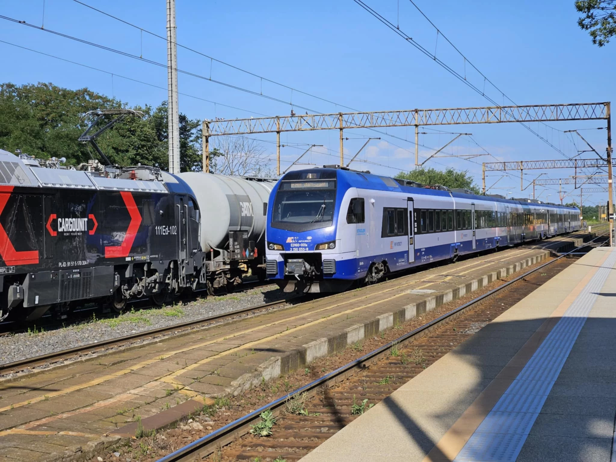 PKP Intercity z rekordową ilością pasażerów. Polacy coraz chętniej wybierają pociągi