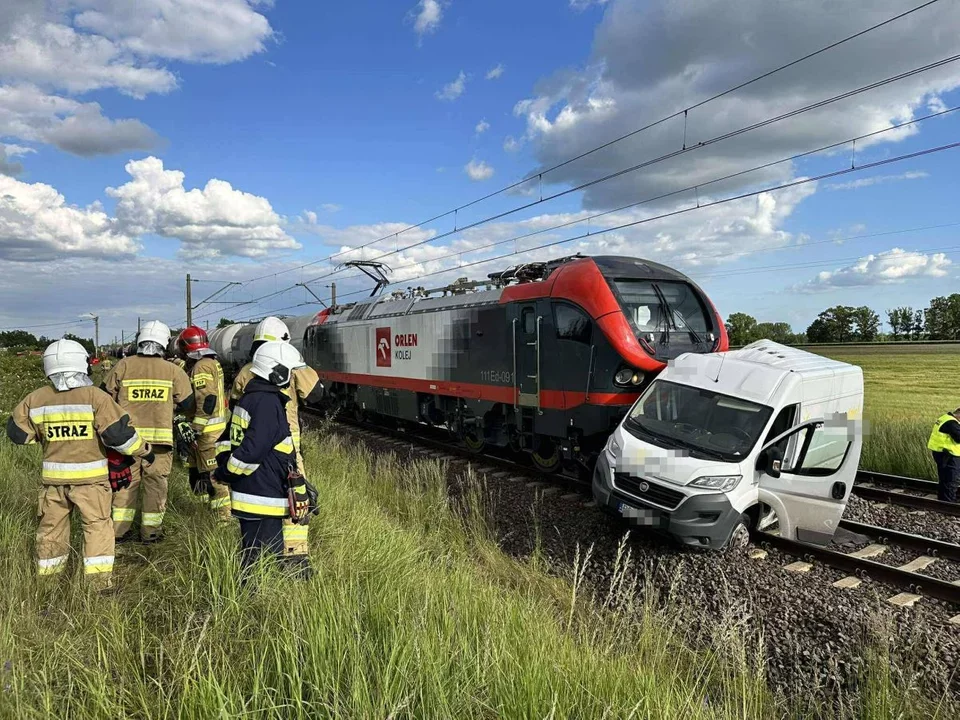 Wypadek na przejeździe kolejowym. Kierowca poniesie konsekwencje