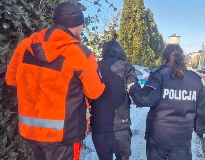 Pleszewscy policjanci apelują o pomoc bezdomnym, starszym i samotnym