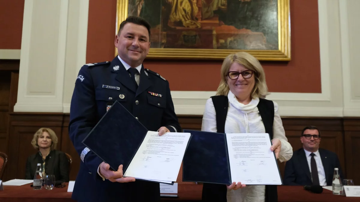 Policjanci będą szkolić się w Gnieźnie. Nowy ośrodek powstaje w budynkach UAM