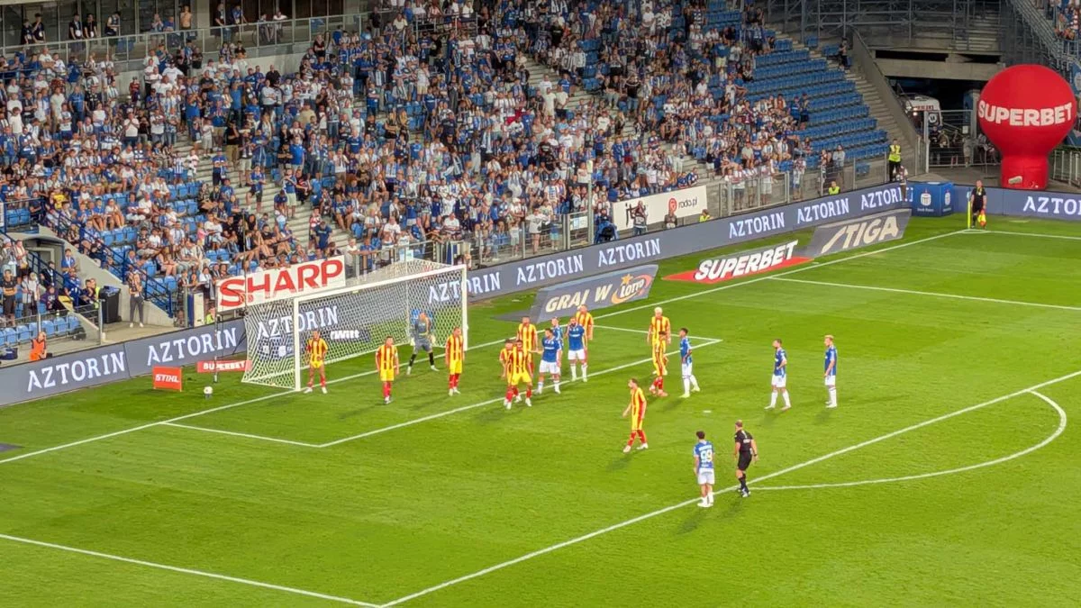 Lech Poznań rozpoczyna rywalizację w Lidze Konferencji. Dziś zagra z Rapidem Wiedeń [RELACJA NA ŻYWO, AKTUALIZACJE]