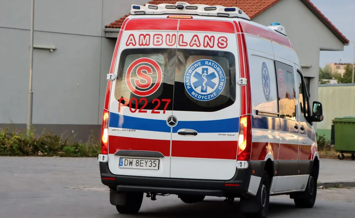 Dramatyczna walka o życie mężczyzny na targowisku w regionie