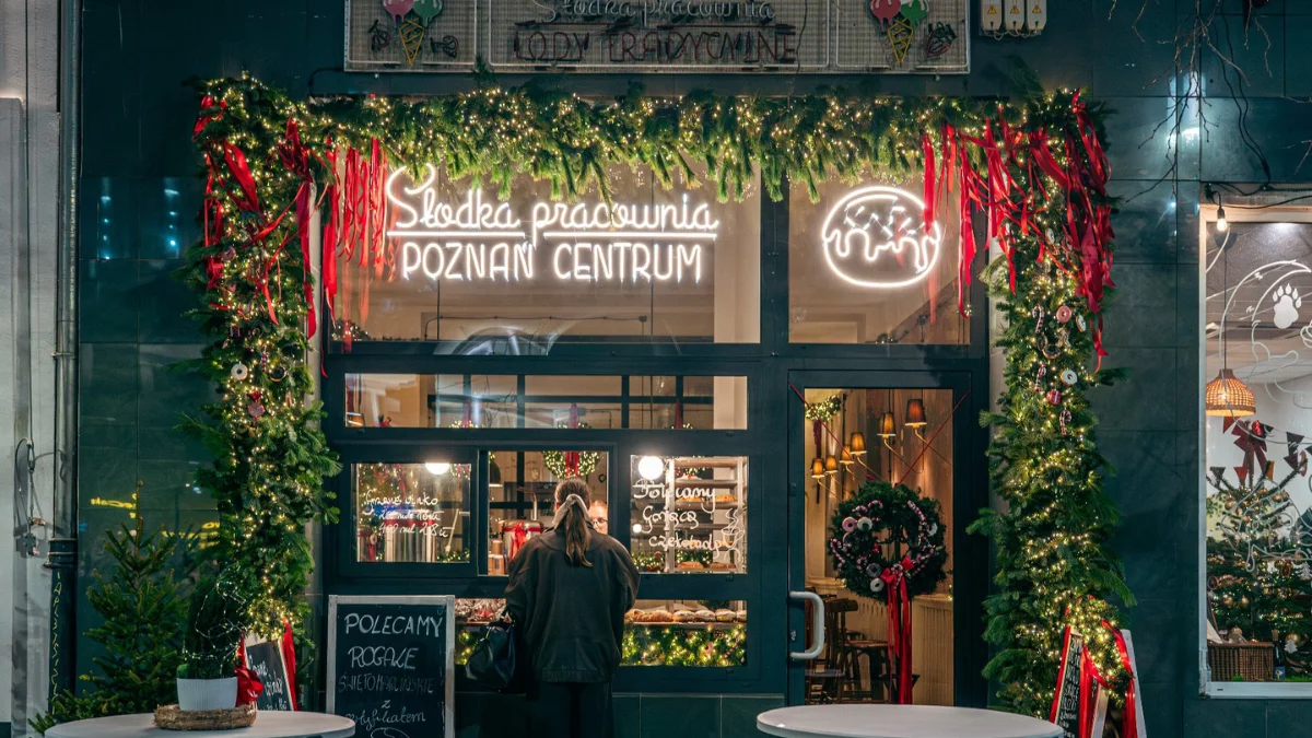 Zobacz najpiękniejsze dekoracje świąteczne w Poznaniu. Miasto stworzyło specjalną mapę