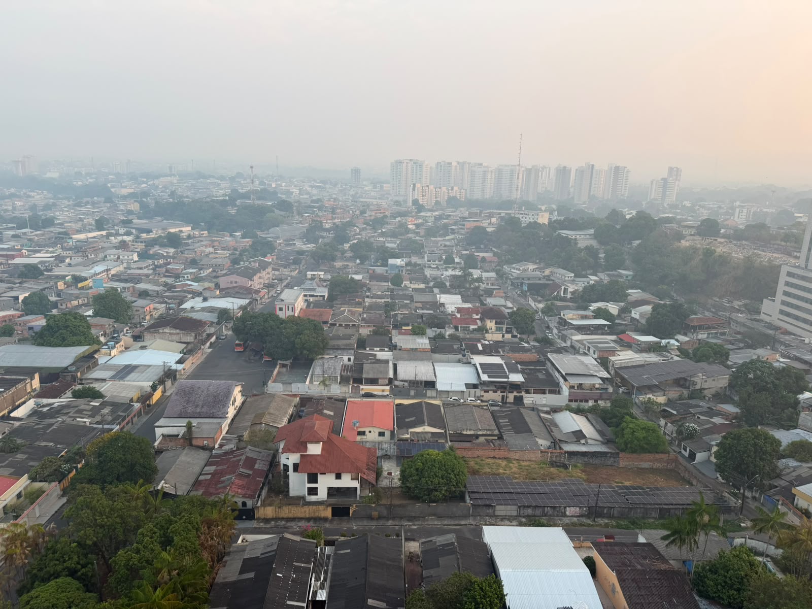 Fumaça atingiu os piores níveis na manhã desta quarta-feira
