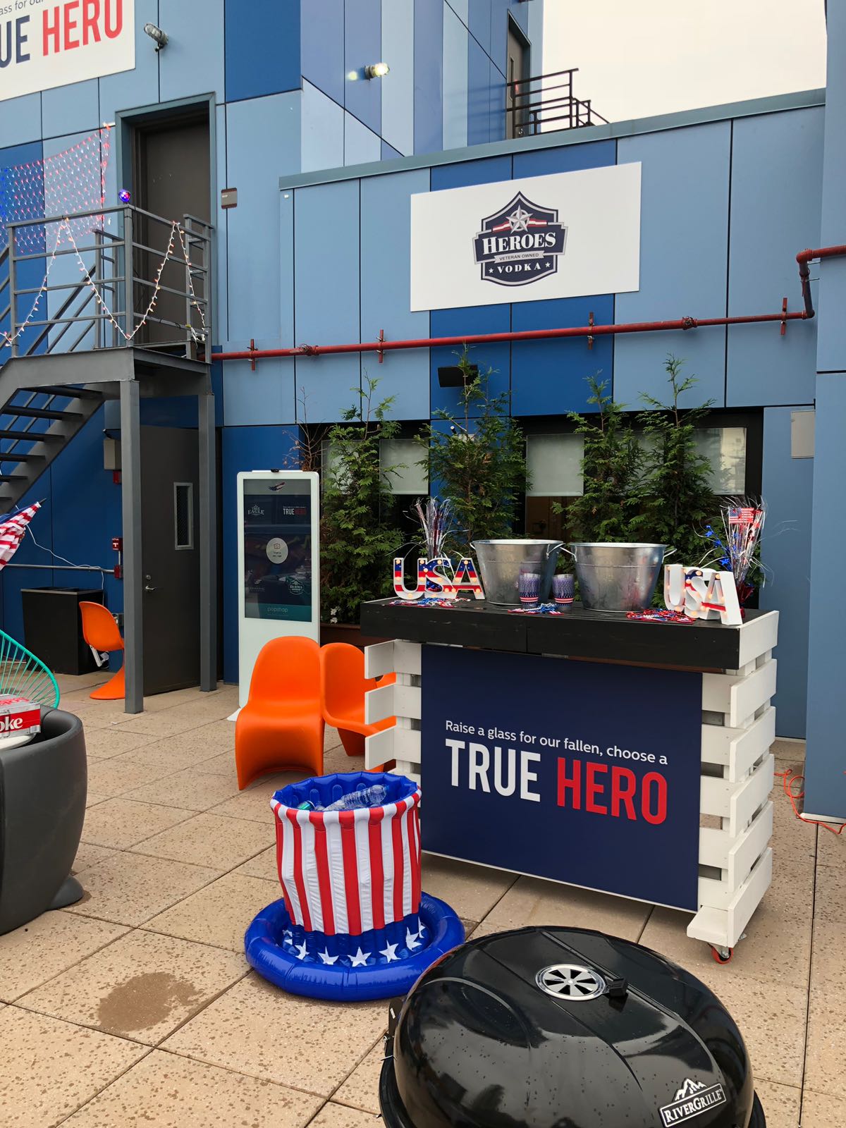 True Eagle photo booth kiosk popshap