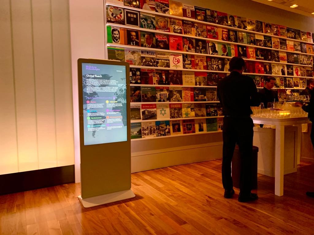 interactive kiosks rental