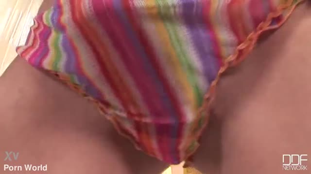 Newcomer Rocks A Huge Dildo!