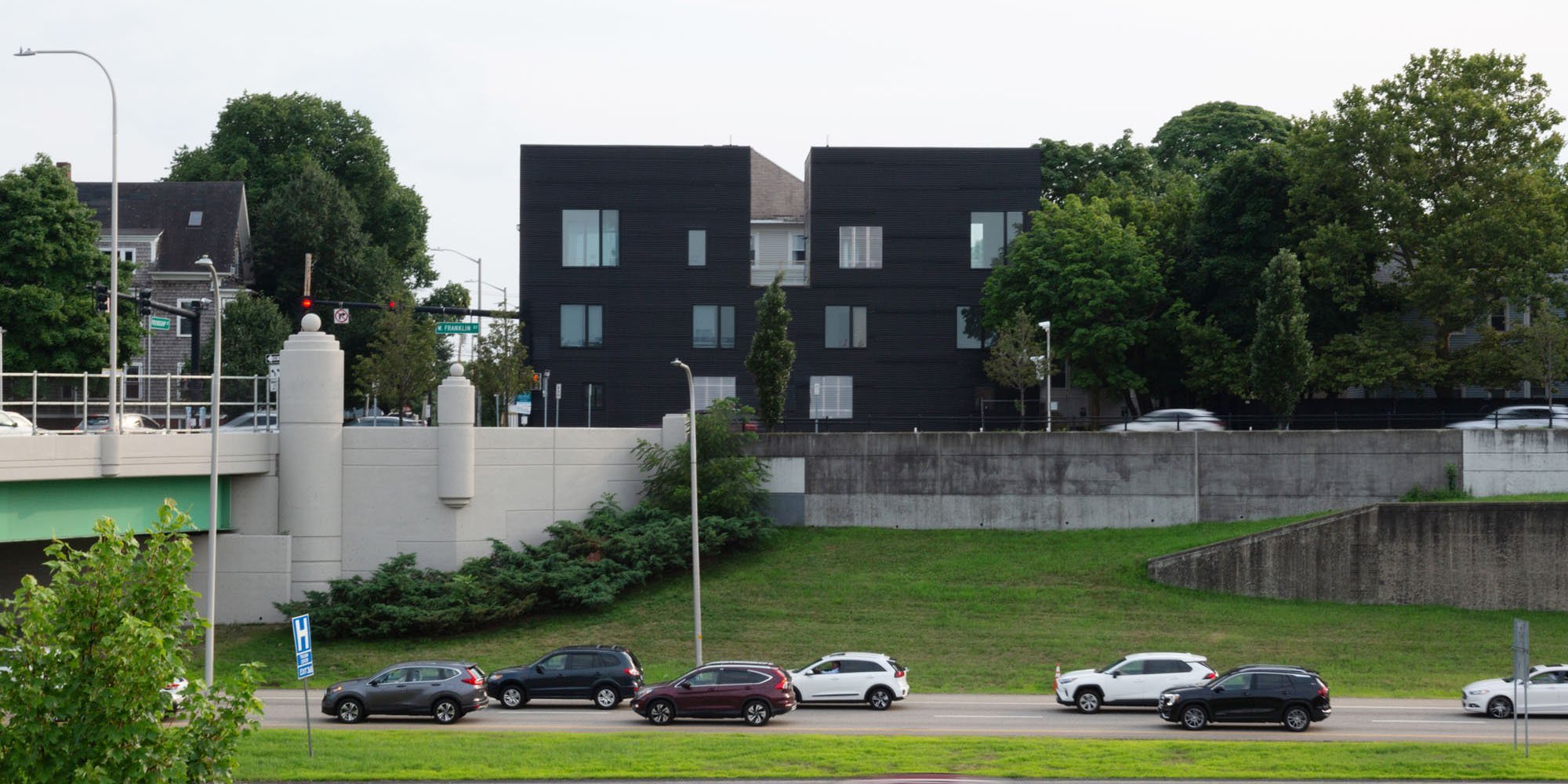 Ultramoderne_Friendship_2024_2 to 1.jpg