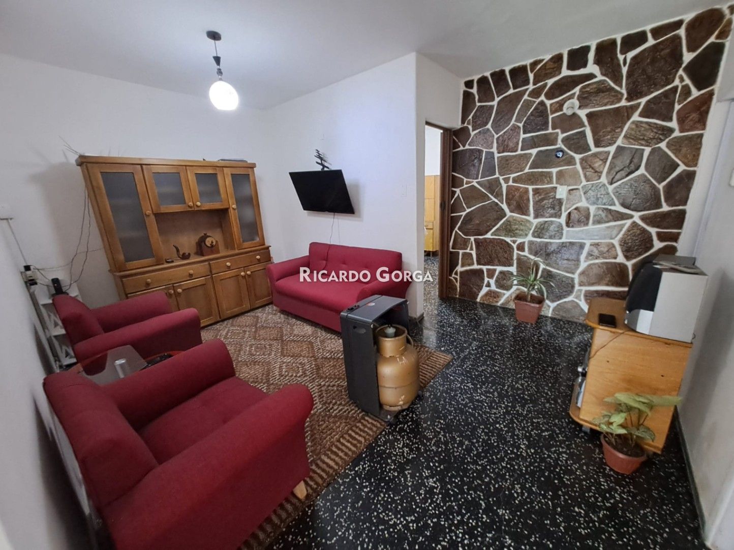 https://storage.googleapis.com/portales-prod-images-uy/52/property-images/2025/7/46445eab-56a8-4dae-a91b-152f9fa171ea_wm.jpeg