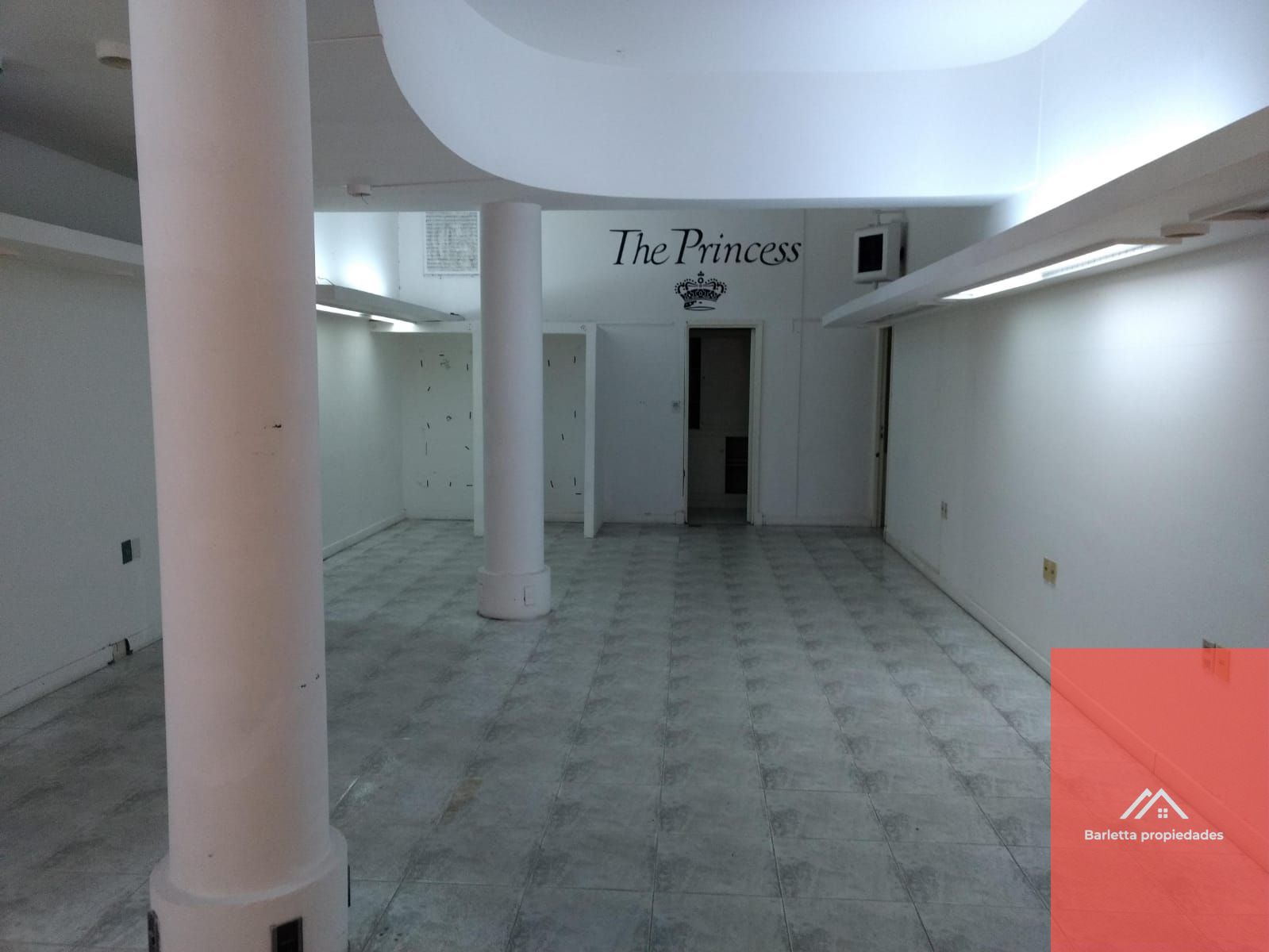 https://storage.googleapis.com/portales-prod-images/1969/property-images/2023/7/251e9f43-ca8b-4609-a7f7-e47be8ee4fbb_wm.jpeg