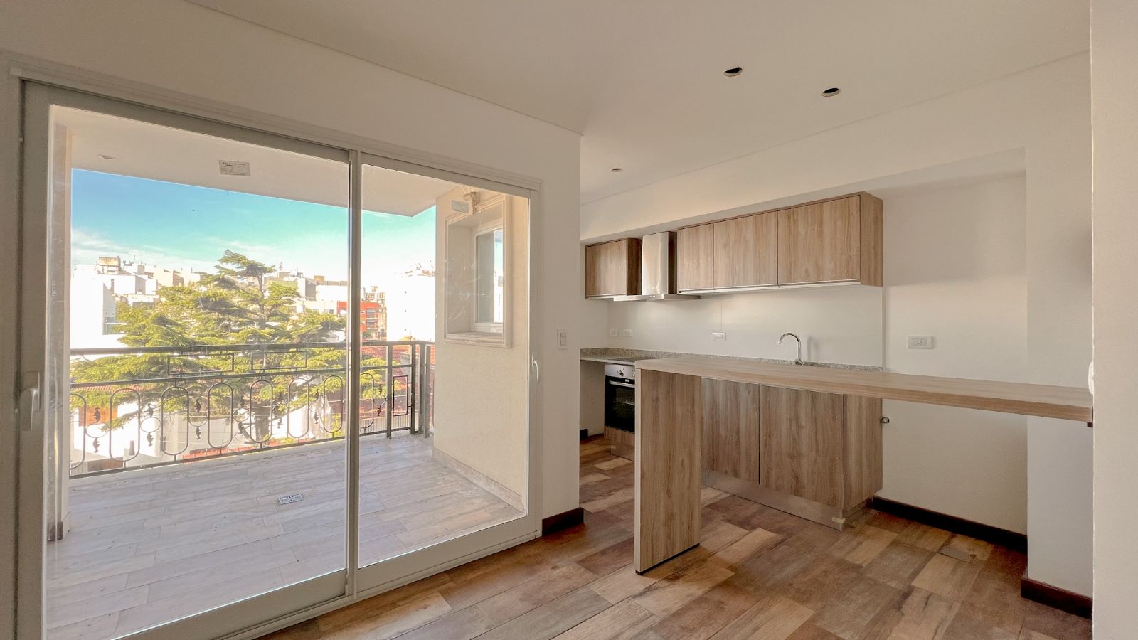 https://storage.googleapis.com/portales-prod-images/1969/property-images/2024/2/077e40e6-2e71-4126-b8b8-7a0f4651baf5.jpeg