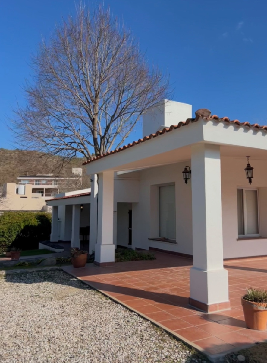 https://storage.googleapis.com/portales-prod-images/308/property-images/2025/8/c25ba965-e19c-4cf7-8649-8ca348c530b5.jpeg